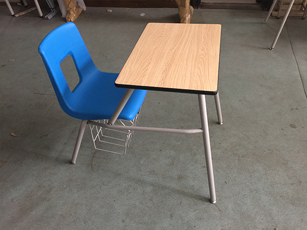 出口學(xué)生課桌椅