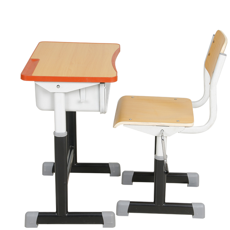 如何選擇學(xué)生課桌椅廠(chǎng)家？這幾點(diǎn)要多注意